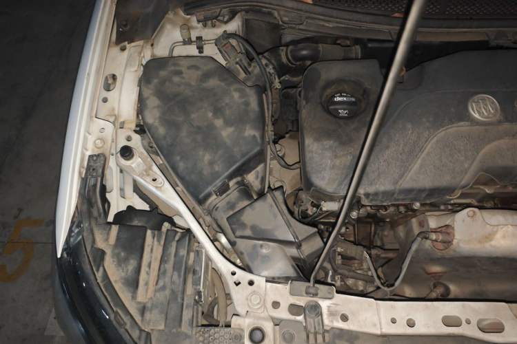 Used Buick Verano 2015 Sedan 15S Automatic Leading Model Engine Bay Right