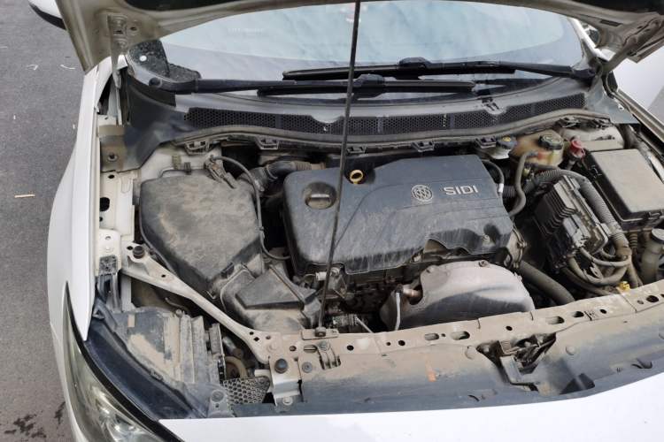 Used Buick Verano 2015 Sedan 15S Automatic Leading Model Engine Bay Right