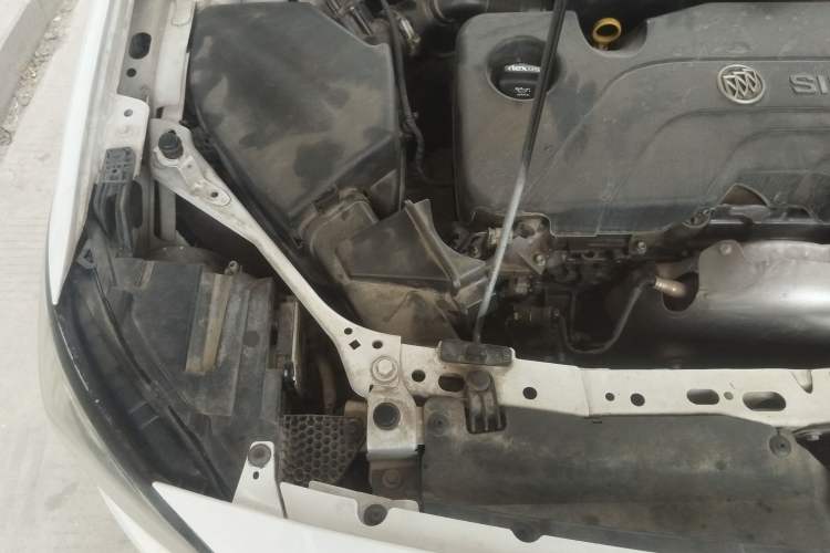 Used Buick Verano 2015 Sedan 15S Automatic Leading Model Engine Bay Right
