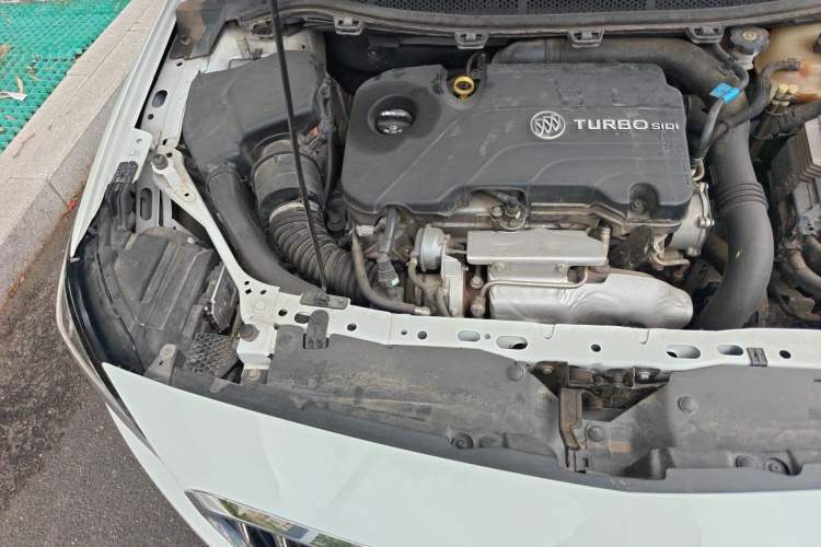 Used Buick Verano 2015 Sedan 20T Dual-Clutch Elite Model Engine Bay Right