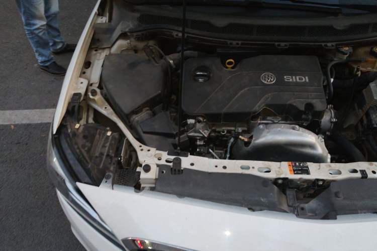Used Buick Verano 2015 Sedan 15S Automatic Leading Model Engine Bay Right