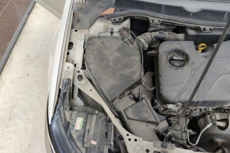 Used Buick Verano 2015 Sedan 15S Automatic Leading Model Engine Bay Right