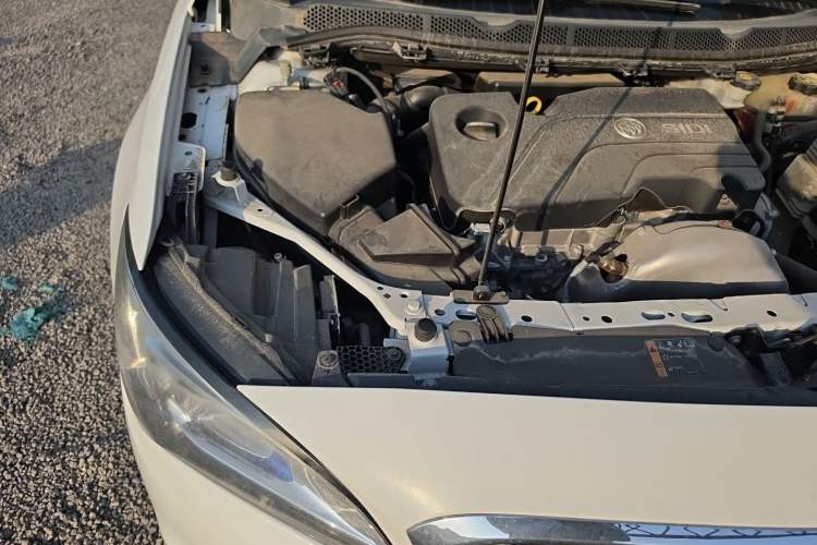 Used Buick Verano 2015 Sedan 15S Automatic Leading Model Engine Bay Right