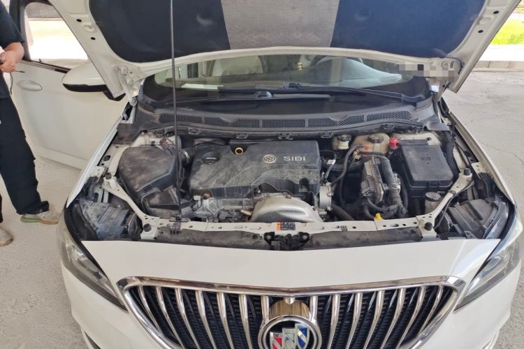 Used Buick Verano 2015 Sedan 15S Automatic Leading Model Engine Bay