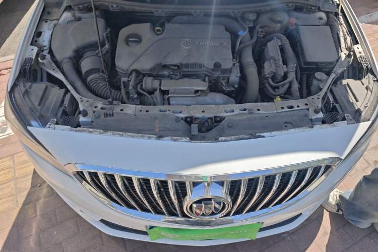Used Buick Verano 2015 Sedan 20T Dual-Clutch Leading Model Engine Bay