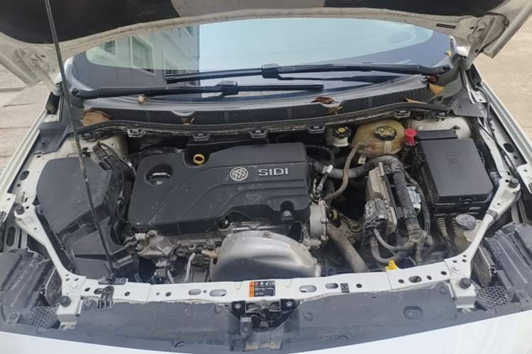 Used Buick Verano 2015 Sedan 15S Manual Entry-Level Model Engine Bay