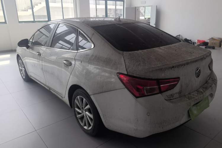 Used Buick Verano 2015 Sedan 15S Manual Entry-Level Model Exterior 2