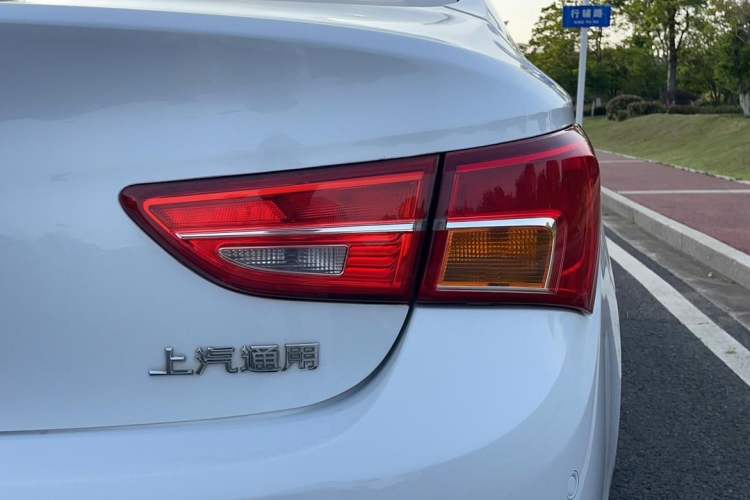 Used Buick Verano 2015 Sedan 15S Automatic Leading Model Exterior 5