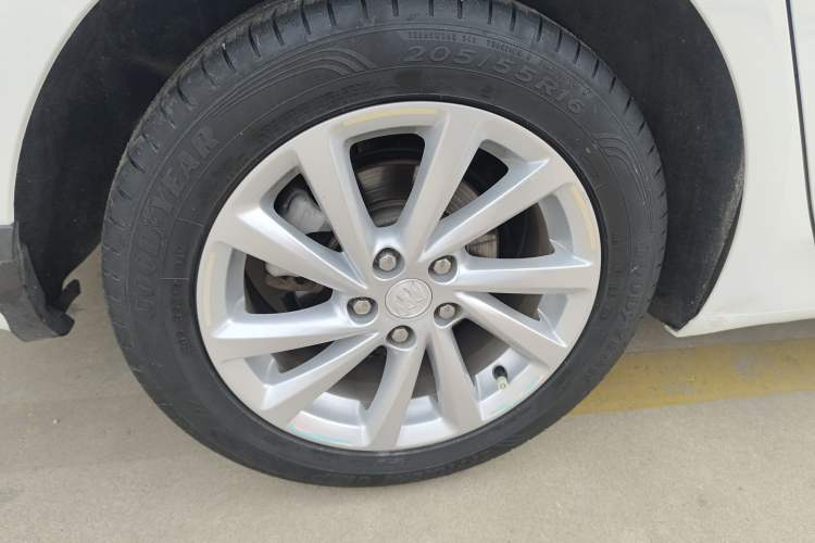 Used Buick Verano 2015 Sedan 15S Automatic Leading Model Exterior 5