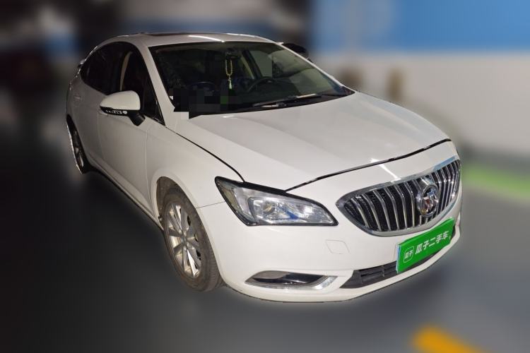 Used Buick Verano 2015 Sedan 20T Dual-Clutch Leading Model Front Right 45 Deg