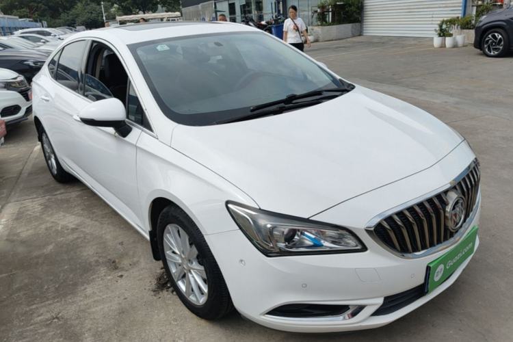 Used Buick Verano 2015 Sedan 20T Dual-Clutch Elite Model Front Right 45 Deg