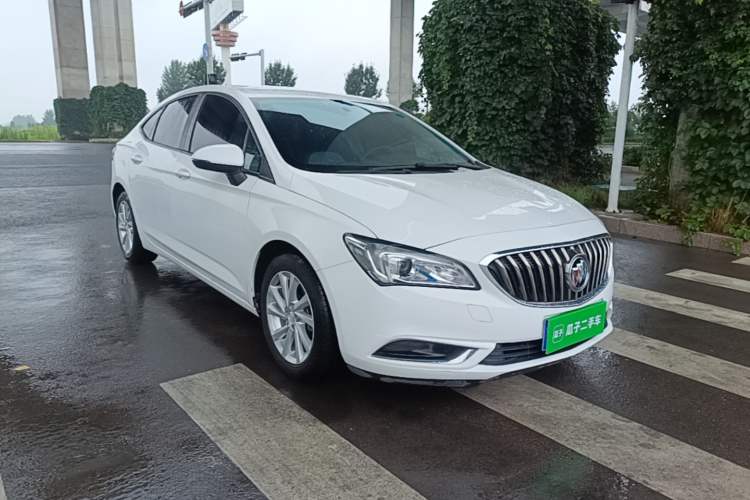 Used Buick Verano 2015 Sedan 15S Automatic Leading Model Front Right 45 Deg