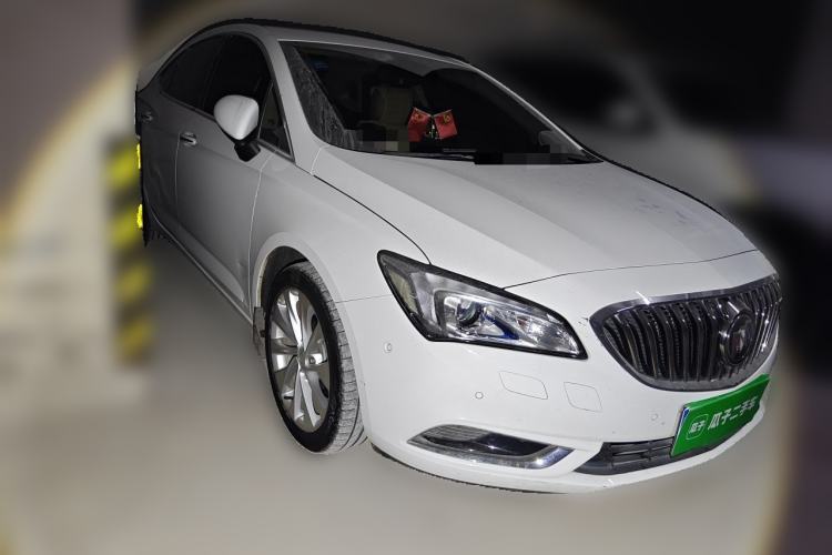 Used Buick Verano 2015 Sedan 20T Dual-Clutch Flagship Model Front Right 45 Deg