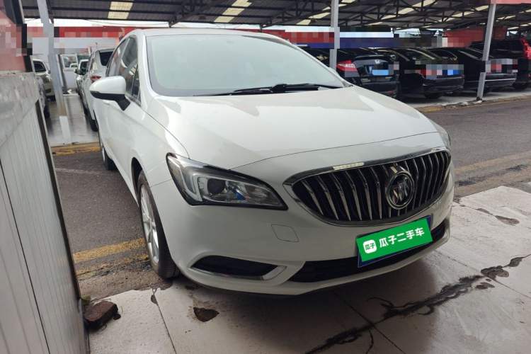 Used Buick Verano 2015 Sedan 20T Dual-Clutch Leading Model Front Right 45 Deg