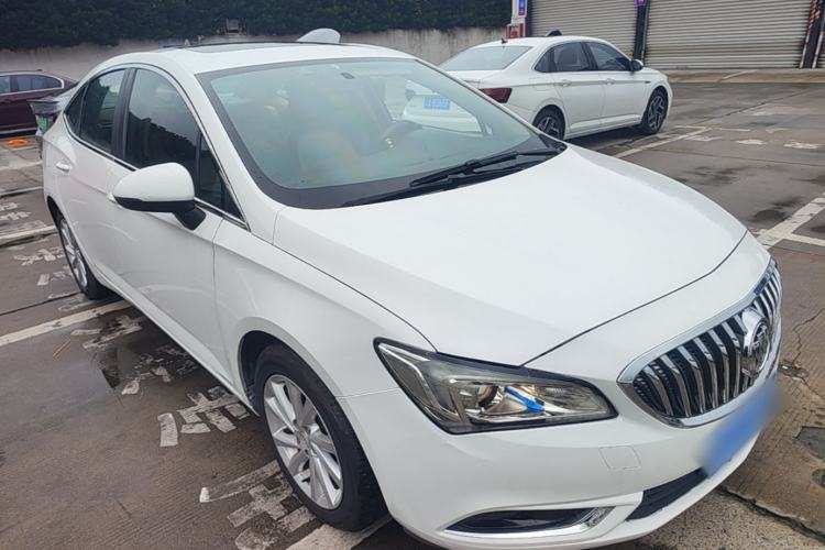 Used Buick Verano 2015 Sedan 15S Manual Leading Model Front Right 45 Deg