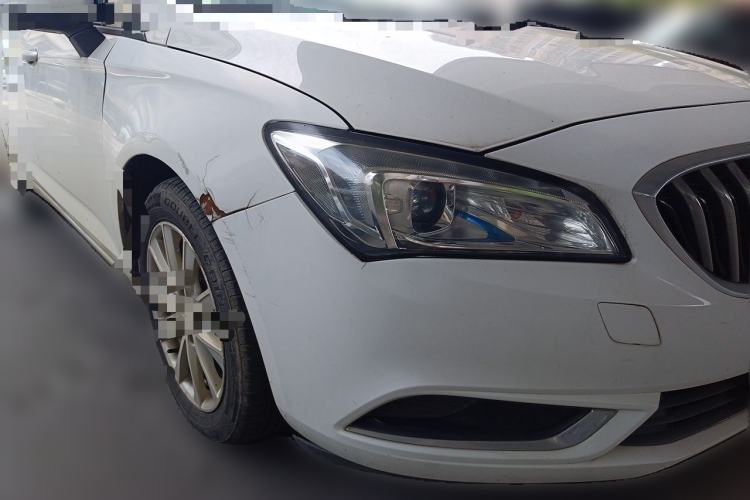 Used Buick Verano 2015 Sedan 20T Dual-Clutch Leading Model Front Right 45 Deg