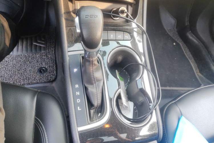 Used Buick Verano 2015 Sedan 20T Dual-Clutch Elite Model Gear Lever