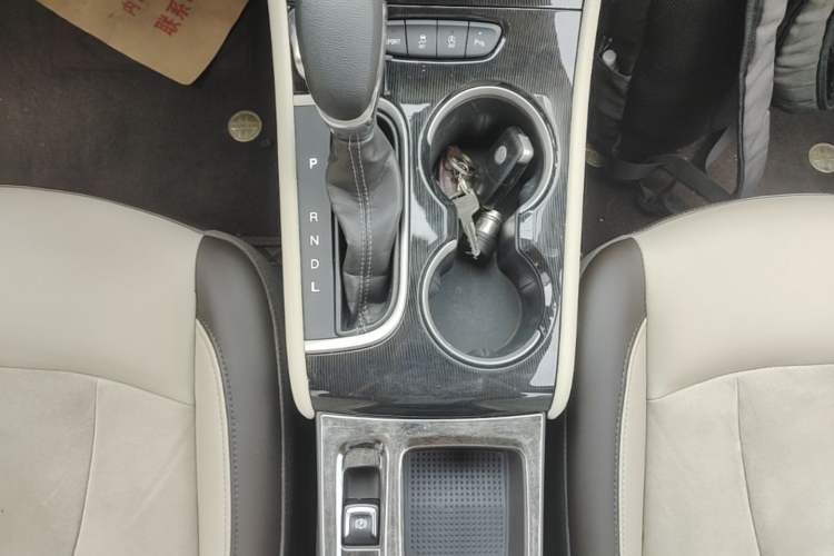 Used Buick Verano 2015 Sedan 15S Automatic Leading Model Gear Lever