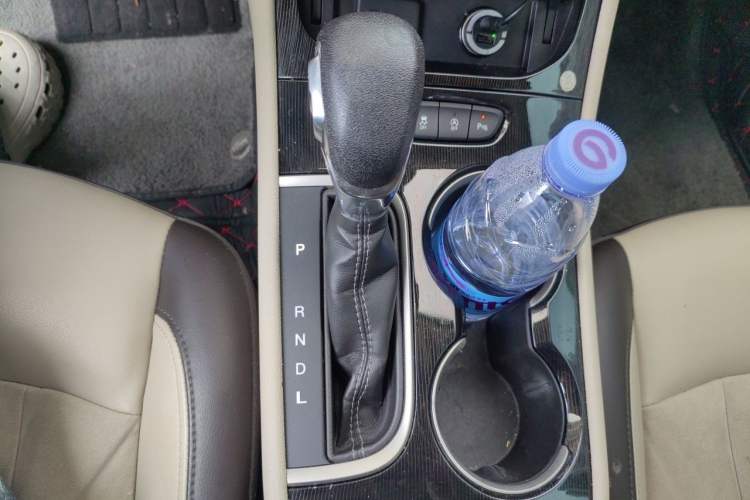 Used Buick Verano 2015 Sedan 15S Automatic Leading Model Gear Lever