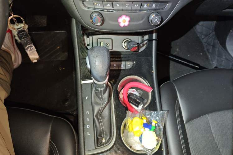 Used Buick Verano 2015 Sedan 20T Dual-Clutch Leading Model Gear Lever