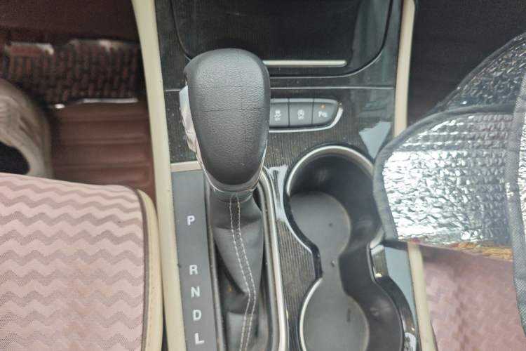 Used Buick Verano 2015 Sedan 15S Automatic Leading Model Gear Lever