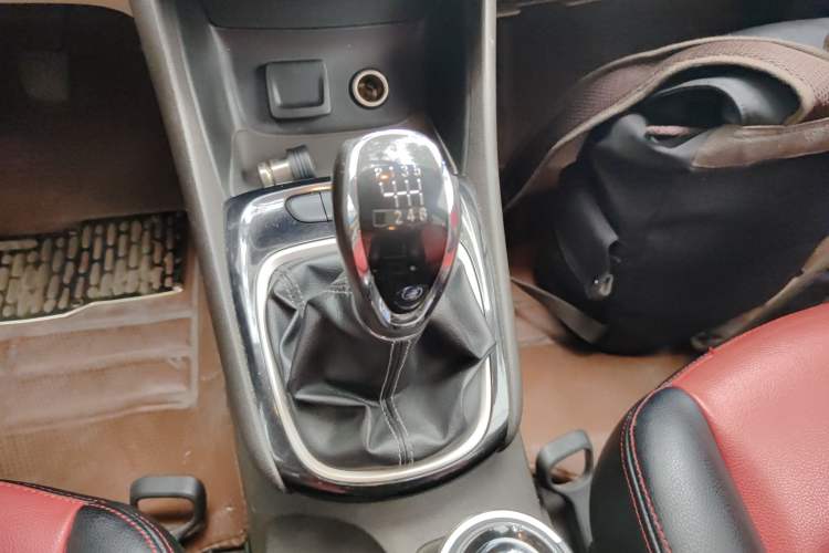 Used Buick Verano 2015 Sedan 15S Manual Entry-Level Model Gear Lever