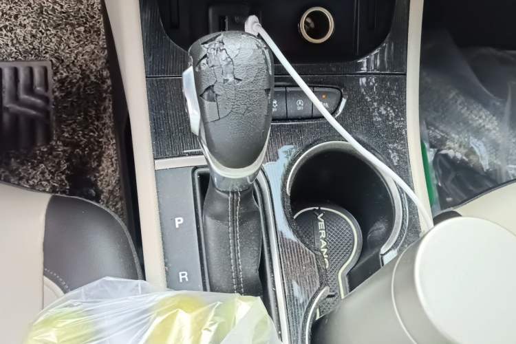 Used Buick Verano 2015 Sedan 15S Automatic Leading Model Gear Lever
