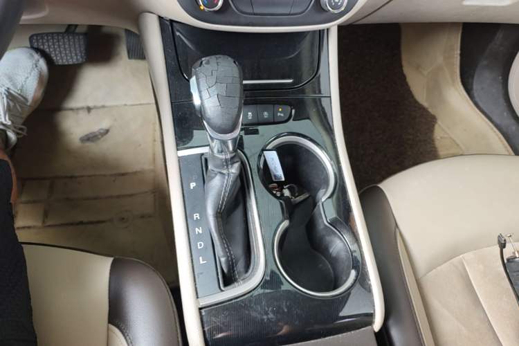 Used Buick Verano 2015 Sedan 15S Automatic Leading Model Gear Lever