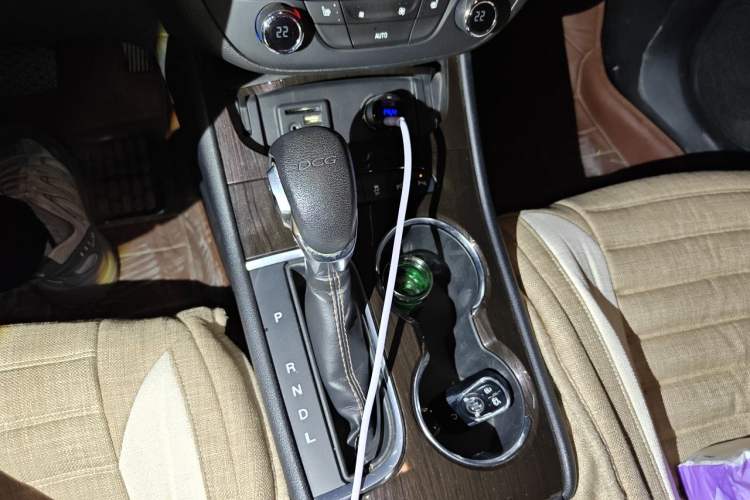Used Buick Verano 2015 Sedan 20T Dual-Clutch Flagship Model Gear Lever