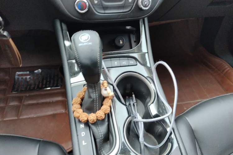 Used Buick Verano 2015 Sedan 20T Dual-Clutch Elite Model Gear Lever