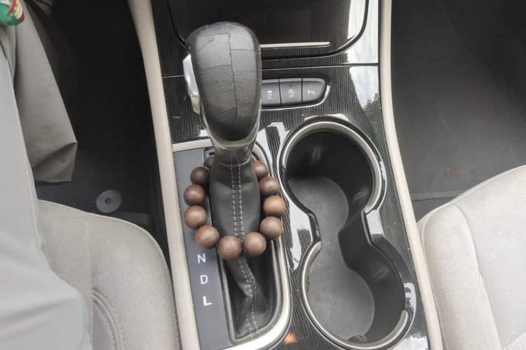 Used Buick Verano 2015 Sedan 15S Automatic Ambition Model Gear Lever