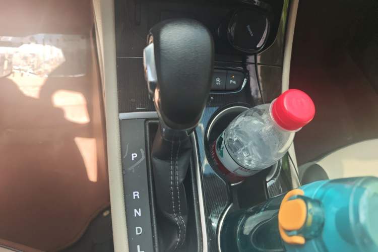Used Buick Verano 2015 Sedan 15S Automatic Leading Model Gear Lever