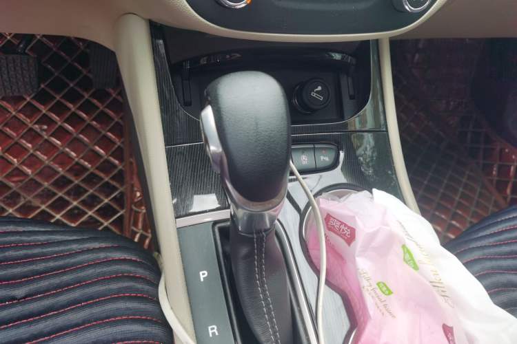 Used Buick Verano 2015 Sedan 15S Automatic Ambition Model Gear Lever