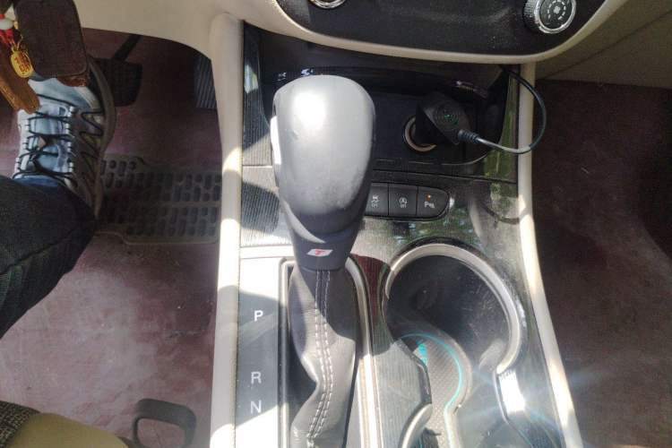 Used Buick Verano 2015 Sedan 15S Automatic Ambition Model Gear Lever