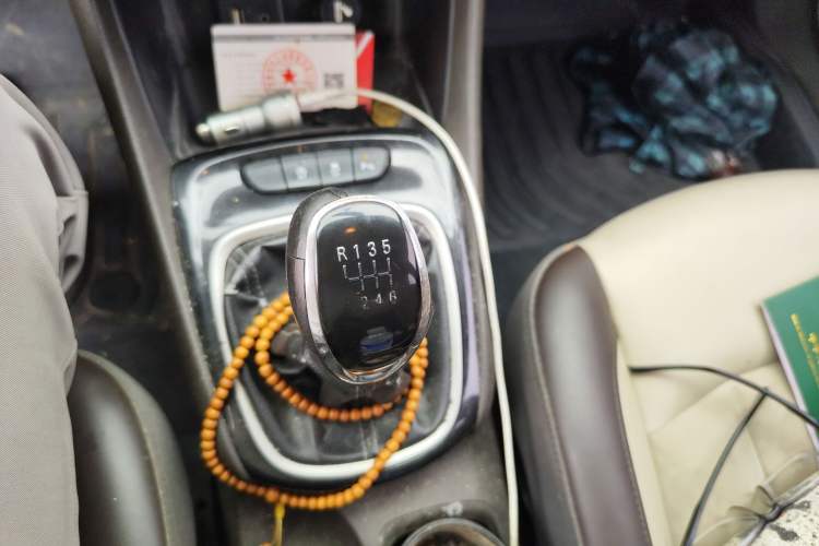 Used Buick Verano 2015 Sedan 15S Manual Leading Model Gear Lever