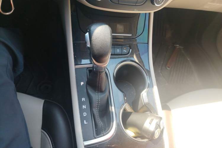 Used Buick Verano 2015 Sedan 15S Automatic Leading Model Gear Lever
