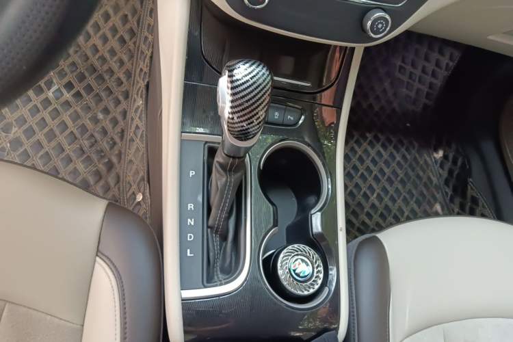Used Buick Verano 2015 Sedan 15S Automatic Leading Model Gear Lever