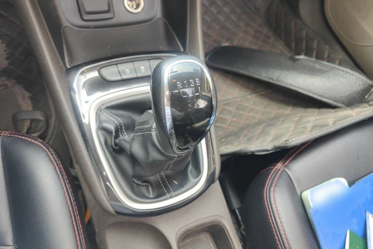 Used Buick Verano 2015 Sedan 15S Manual Entry-Level Model Gear Lever