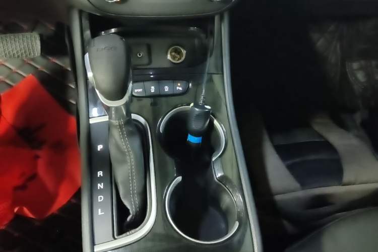 Used Buick Verano 2015 Sedan 20T Dual-Clutch Leading Model Gear Lever