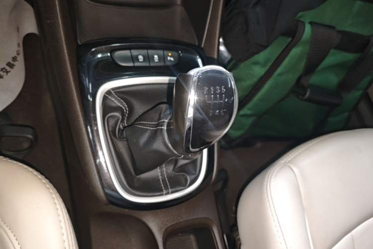Used Buick Verano 2015 Sedan 15S Manual Entry-Level Model Gear Lever