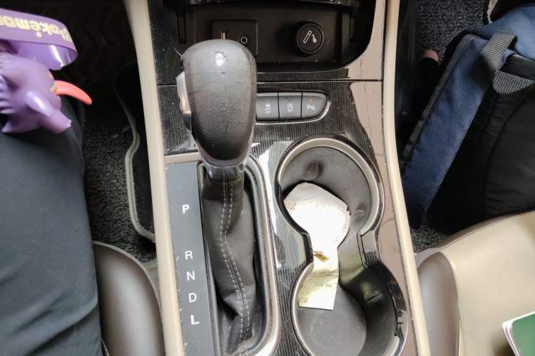 Used Buick Verano 2015 Sedan 15S Automatic Leading Model Gear Lever