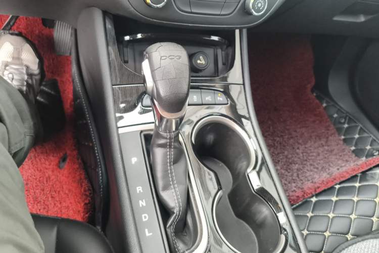 Used Buick Verano 2015 Sedan 20T Dual-Clutch Elite Model Gear Lever