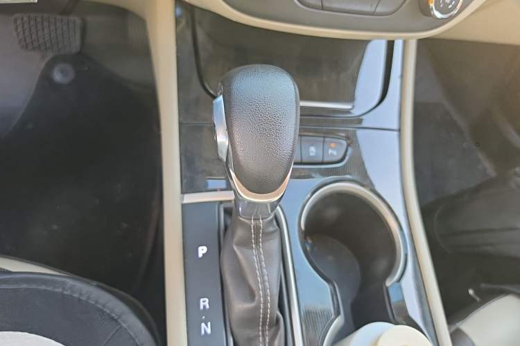 Used Buick Verano 2015 Sedan 15S Automatic Leading Model Gear Lever