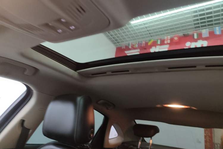 Used Buick Verano 2015 Sedan 20T Dual-Clutch Leading Model Headliner