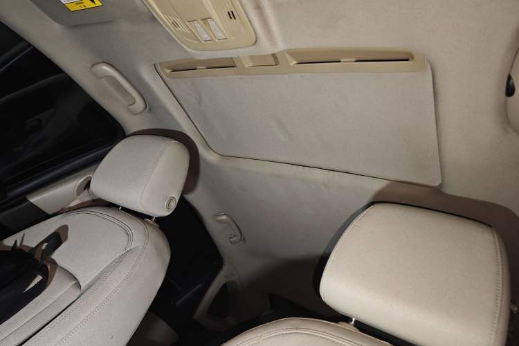 Used Buick Verano 2015 Sedan 15S Manual Entry-Level Model Headliner