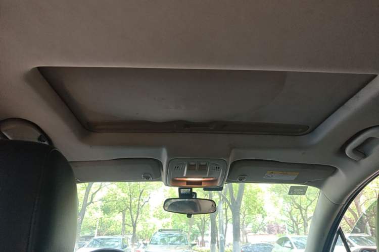 Used Buick Verano 2015 Sedan 20T Dual-Clutch Leading Model Headliner