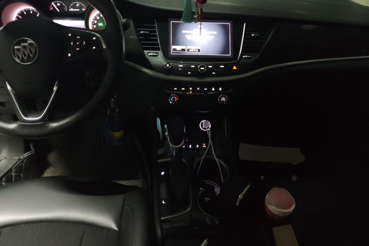 Used Buick Verano 2015 Sedan 20T Dual-Clutch Leading Model Interior 2