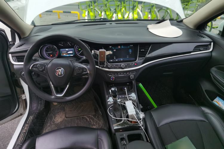 Used Buick Verano 2015 Sedan 20T Dual-Clutch Leading Model Interior 2