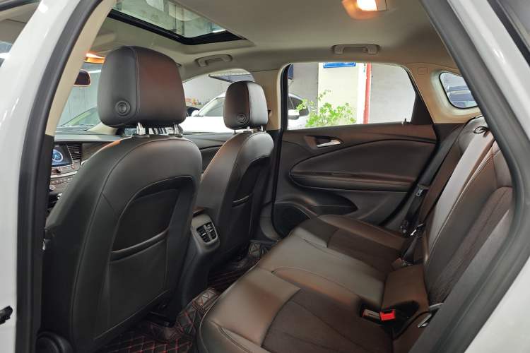 Used Buick Verano 2015 Sedan 20T Dual-Clutch Leading Model Interior 2