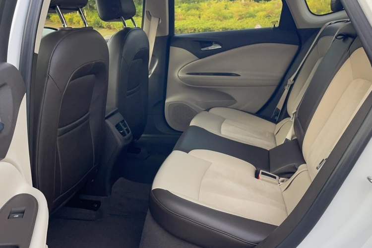 Used Buick Verano 2015 Sedan 15S Automatic Leading Model Interior 3